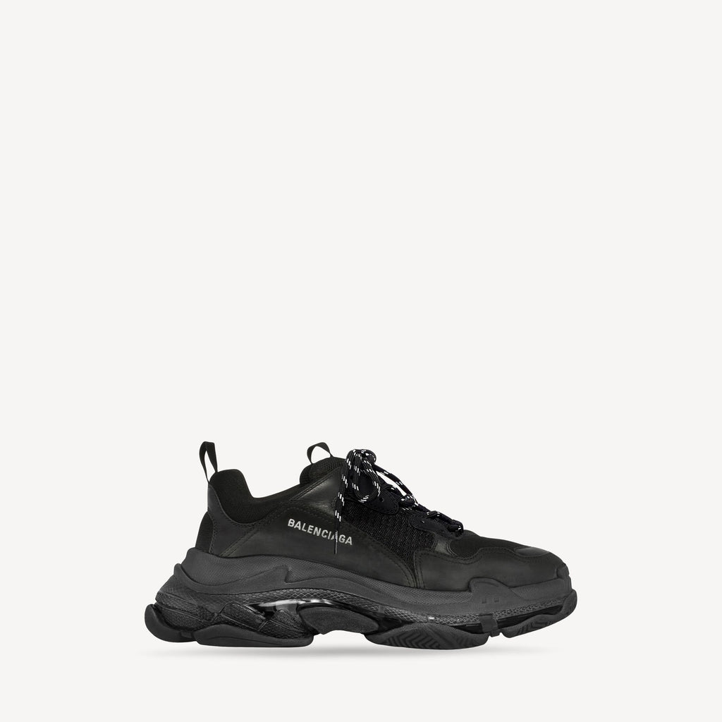 TRIPPLE S SNEAKER IN BLACK